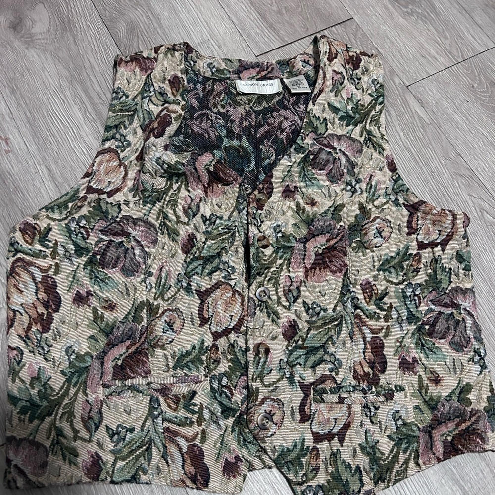 Vintage looking Floral Tapestry Vest - Multicolor Floral
